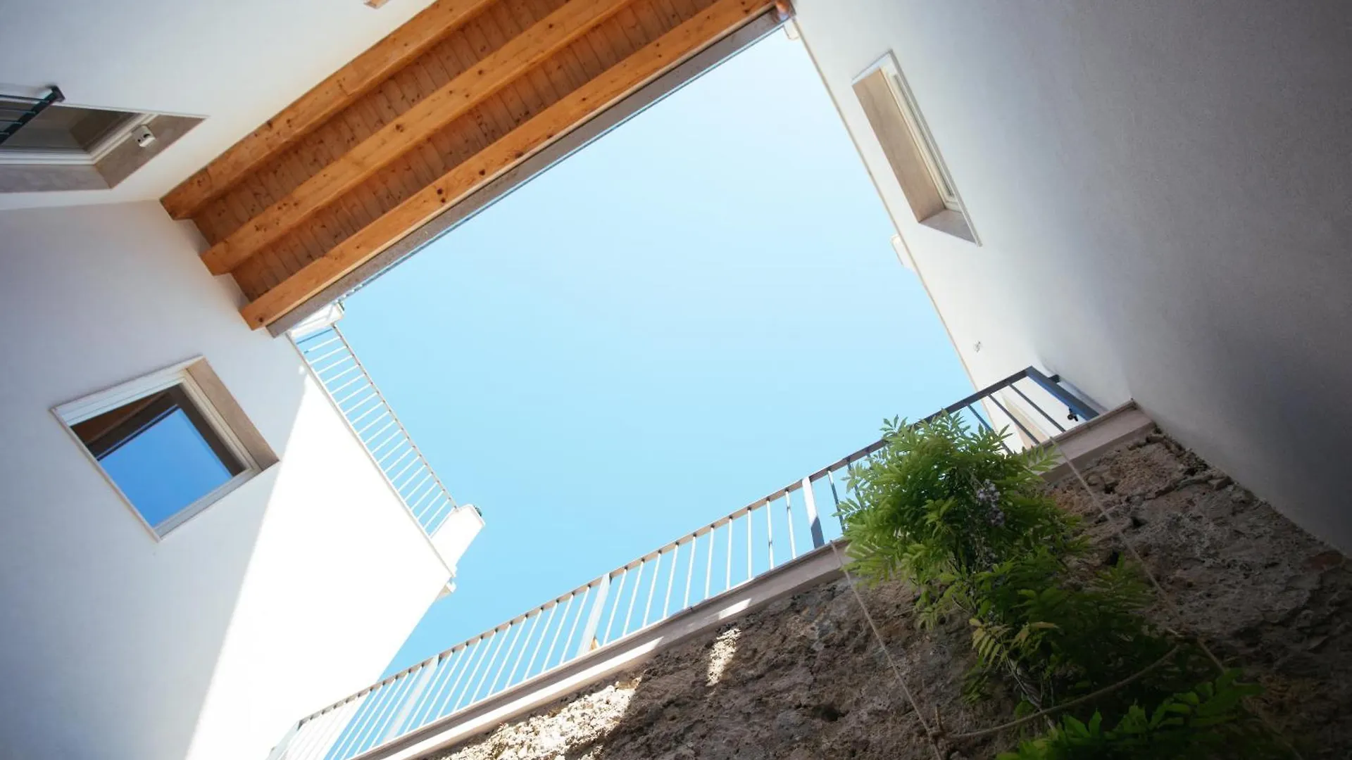 Fortaleza Charme House Syracuse Aparthotel