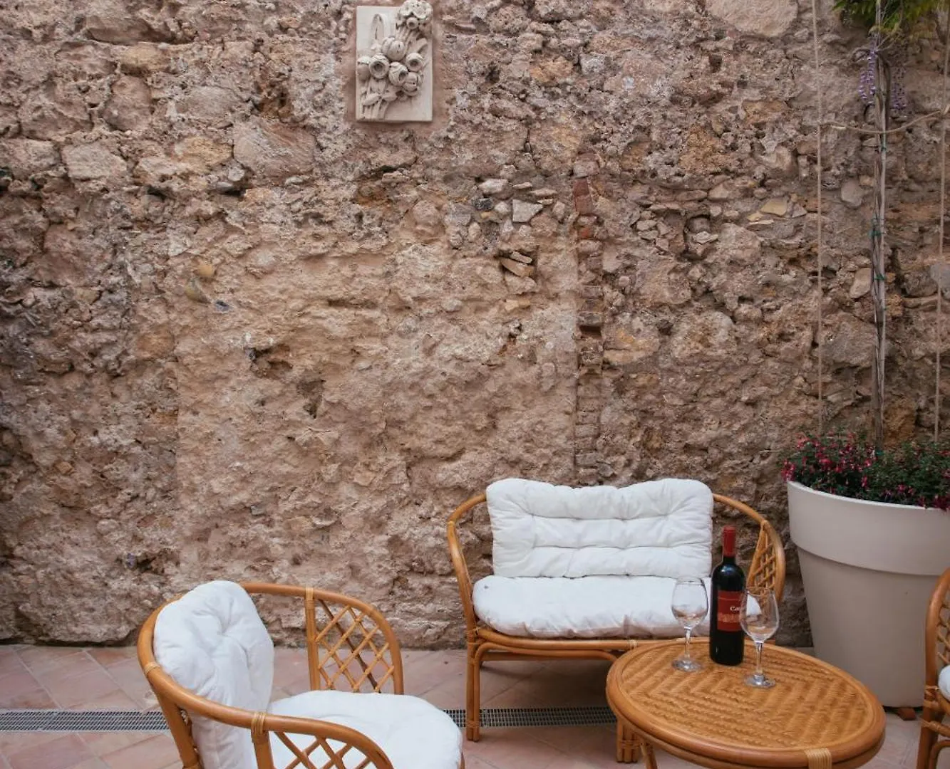 Fortaleza Charme House Syracuse Aparthotel